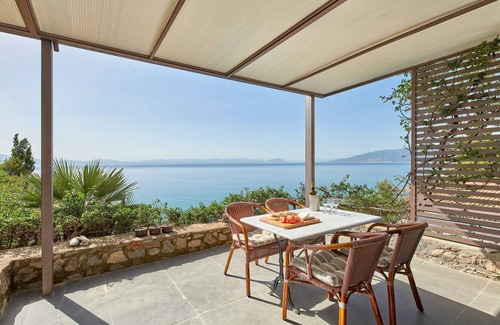 Kitries Villa | R 3038 Villa Everly WITH Garden View, Sea view & Soundproof Windows.