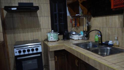 Baguio Apartment | R and W Transient House in Baguio