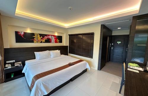 Patong Hotel | R-Mar Resort and Spa Patong, Phuket