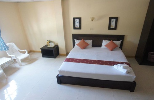Khuekkhak Hotel | R.T. Hotel