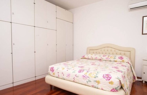 Recanati Apartment | R01 - Recanati, portion of villa on several levels with garden