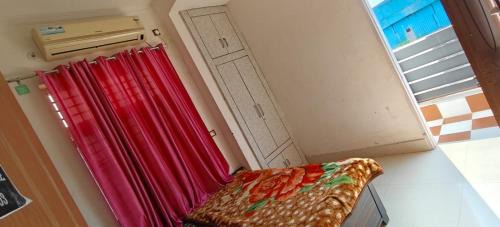 Rishikesh Hotel | Radha Krishna Home Stay