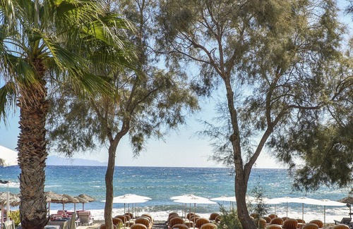 Kamari Hotel | Radisson Blu Zaffron Resort, Santorini