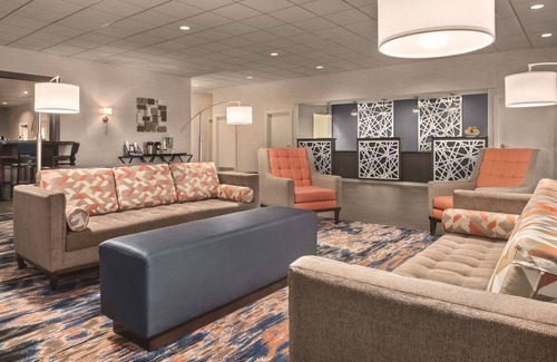 Fond du Lac Hotel | Radisson Hotel and Conference Center Fond du Lac