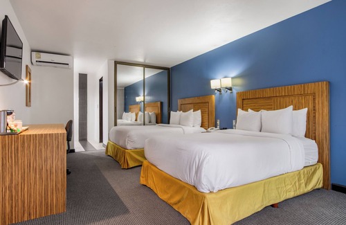 Toluca Hotel | Radisson Hotel & Convention Center Toluca