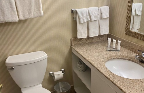 Trevose Hotel | Radisson Hotel Philadelphia Northeast