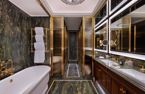London City Centre Hotel | Raffles London at The OWO