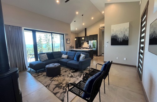Sandpoint House | Rafter Ridge: A Modern Retreat - Stunning Lake Views - on 40 acres.