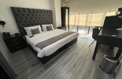 Colonia Cuauhtemoc Hotel | Ragibe 215