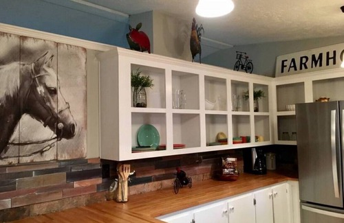 Sisters House | Rags to Rescue farm sanctuary.