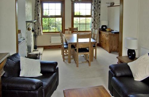 Fairbourne House | Railway Cottage