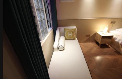 Nadi House | Rainbow Accommodations