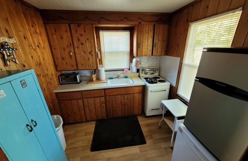 Cedarville Cabin | Rainbow Cabins (Blue Cabin #2)