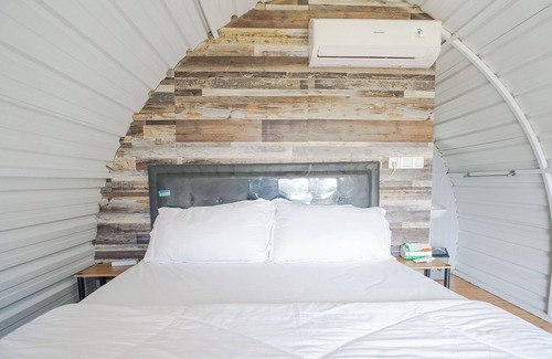 Pupuan Hotel | Rainbow Glamping