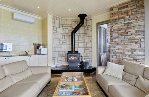 Lorne House | Rainbow's End - Lorne