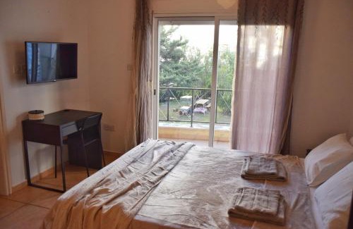 Potamos tis Germasogeias Apartment | Raise Cosy Studio with pool in Limassol