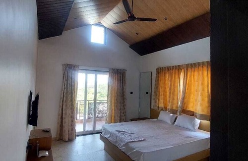 Panchgani Hotel | Rajapuri Caves Hills Resort