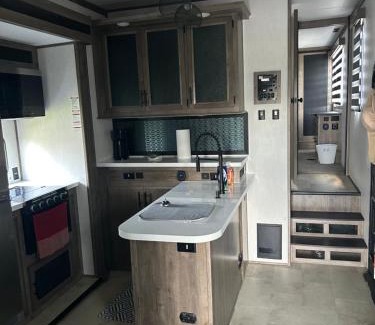 Four Oaks Hotel | Raleigh RV Living- Sleeps 8