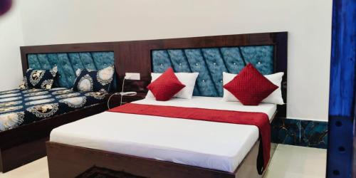 Faizabad Apartment | Ram Sevak Hotel By Nandan