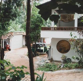 Bandaranayake Resort | Rama Shala - Home of the flying Yogis