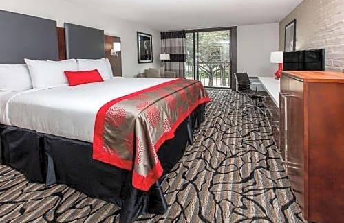 Franklin Park Hotel | Ramada by Wyndham Austin South