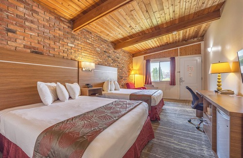 Gananoque Hotel | Ramada by Wyndham 1000 Islands/Gananoque