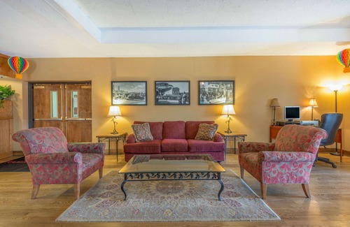 Albuquerque Hotel | Ramada by Wyndham Albuquerque Airport