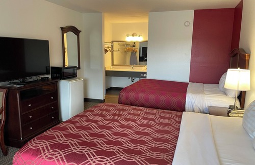 Branson Theater District Hotel | Ramada By Wyndham Branson Theatre District