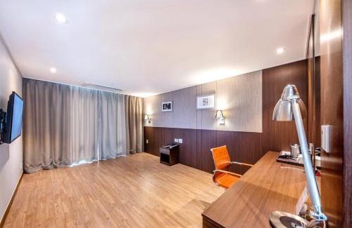 Downtown Hotel | Ramada by Wyndham Jeju City Hall