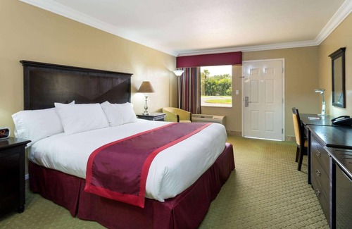 Lake Placid Hotel | Ramada by Wyndham Lake Placid