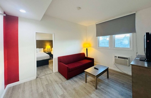 Roseville - Fleet Ridge Hotel | Ramada by Wyndham San Diego Airport