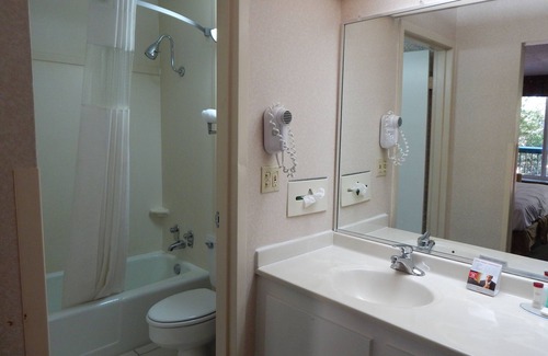 Warner Robins Hotel | Ramada by Wyndham & Suites Warner Robins
