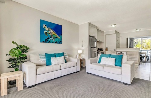 Urangan Hotel | Ramada Encore by Wyndham Whale Cove