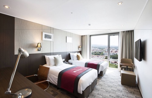 Downtown Hotel | Ramada Jeju City Hall
