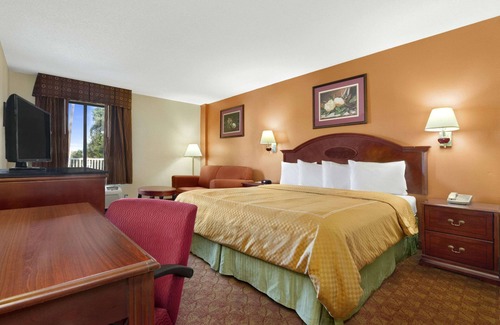 St. Andrews Hotel | Ramada Limited Columbia