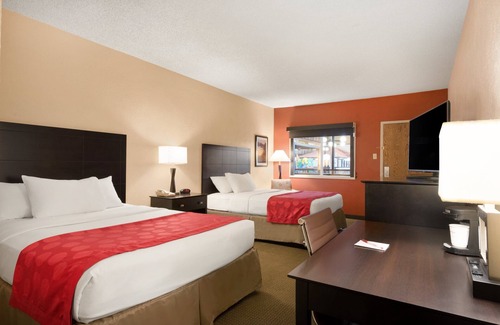 Gillette Hotel | Ramada Plaza & Conference Center by Wyndham Gillette