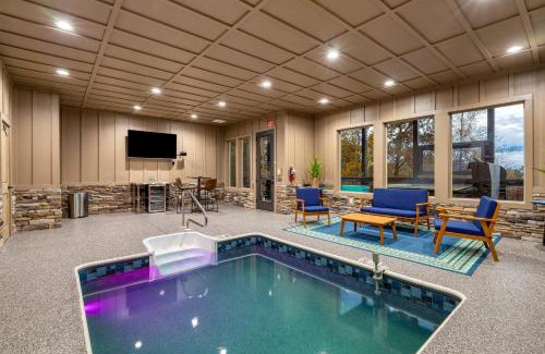Pittman Center House | Rambling Ridge Lodge by AvantStay Endless Amenities Fun Indoor Pool Hot Tub A Arcade Game Room
