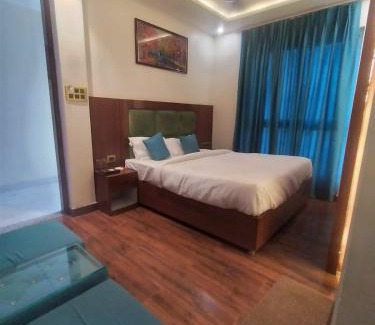 Chunar Hotel | Ramesh Palace