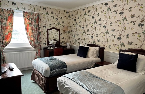 Forres Hotel | Ramnee Hotel