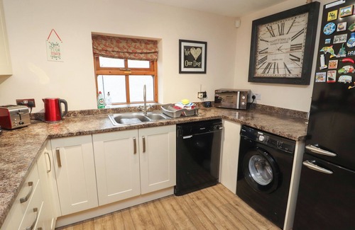 Tebay Cottage | RAMSHEAD COTTAGE, pet friendly, character holiday cottage in Tebay