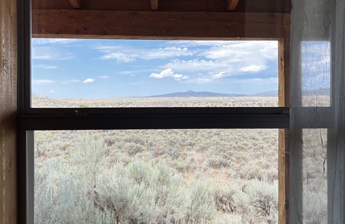 Arroyo Hondo House | Ranch + cabin on 10 acres with gorge & mountain views, hot tub, dog friendly!