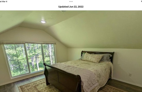 Madison County Cottage | Ranch Cottage hideaway. 100 steps to South Boulder creek/river.