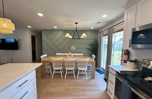 Bayview House | Rancher By the Bay - 1 Floor Living