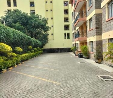Mbotela Apartment | Randy's Paradise