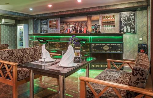 Buxoro Hotel | Rangrez Hotel