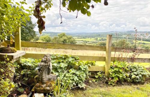 Bramley House | Rare & Breathtaking View With Secret Garden Bar