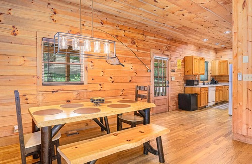 Lakemont Cabin | Rare easy access RV, trailer, & motorcycle parking, dog friendly cabin