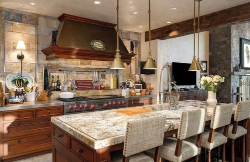 Steamboat Springs Ski Chalet | Rare Ski-in & out access onto Right 'O Way from this luxury 5 Bedroom Duplex