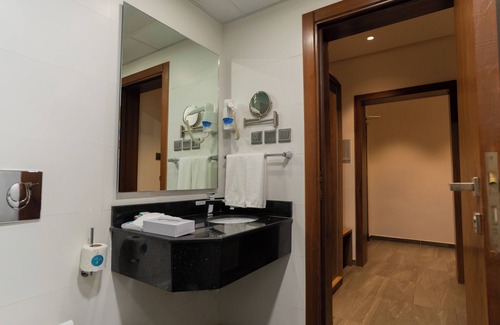 Al Faisaliyah Hotel | RASIA HOTEL
