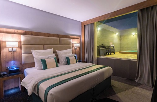 Al Faisaliyah Hotel | RASIA HOTEL